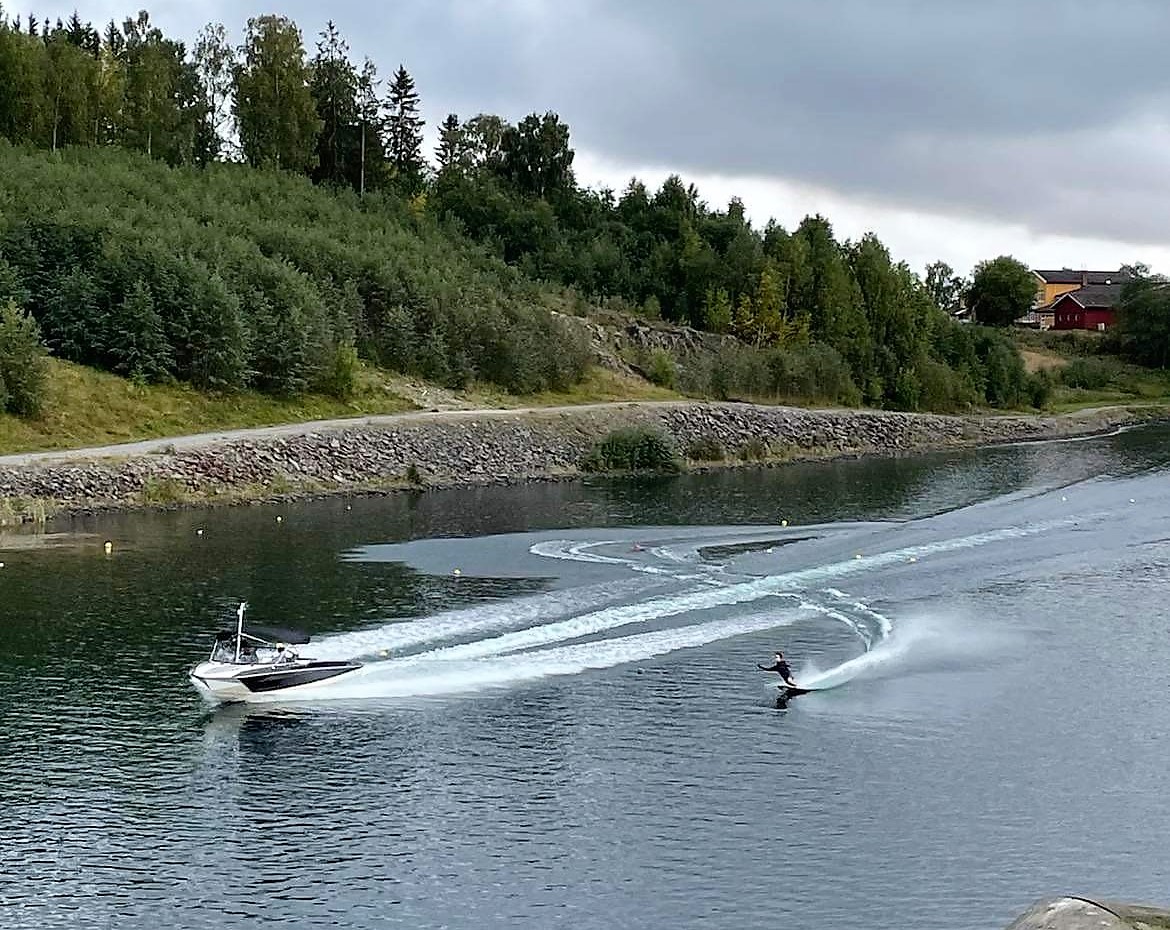 Svenska vattenskidåkare dominerar i Norge!
