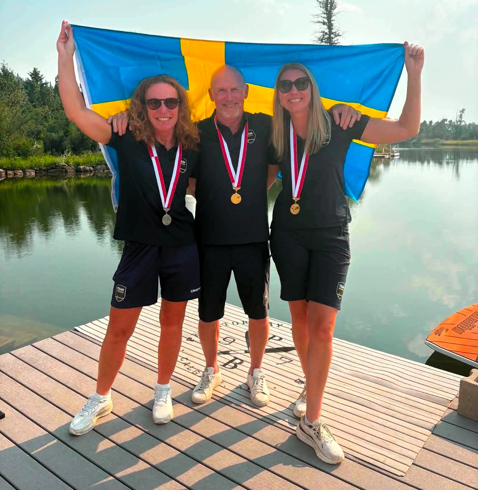 VATTENSKIDOR – Josefin & Odd vinner VM-guld och Natasha VM-silver i Kanada!